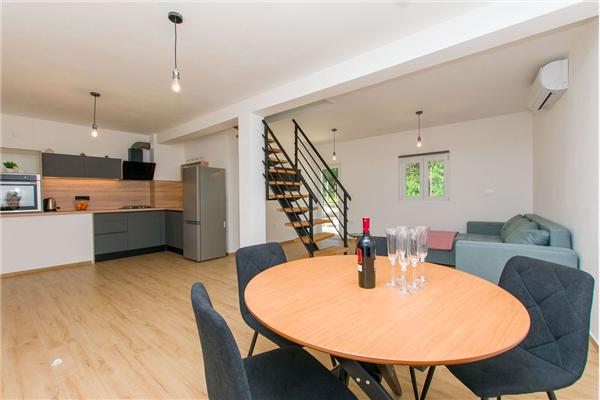 Apartment A2, for 5 persons