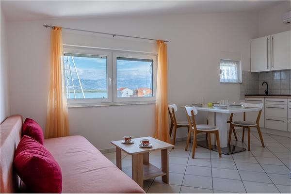 Apartment A2, for 3 persons