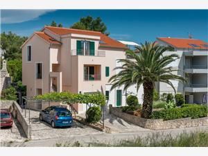 Apartments Šerić Vrboska - island Hvar, Size 50.00 m2, Airline distance to town centre 150 m