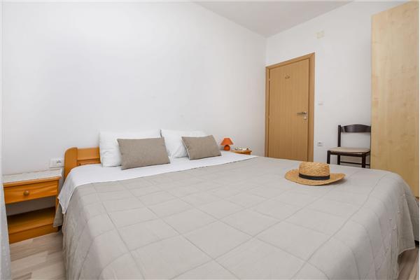 Apartment A4, for 4 persons