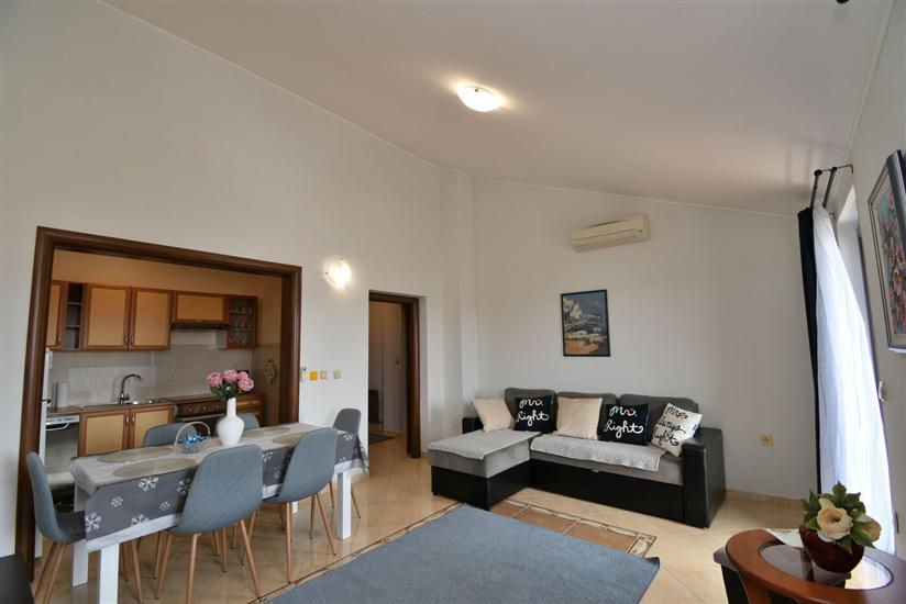 Apartment A2, for 5 persons