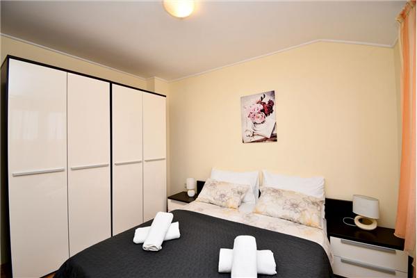 Apartment A2, for 5 persons