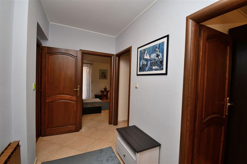 Apartment A2, for 5 persons