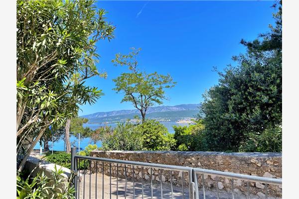 Apartment A1, for 5 persons