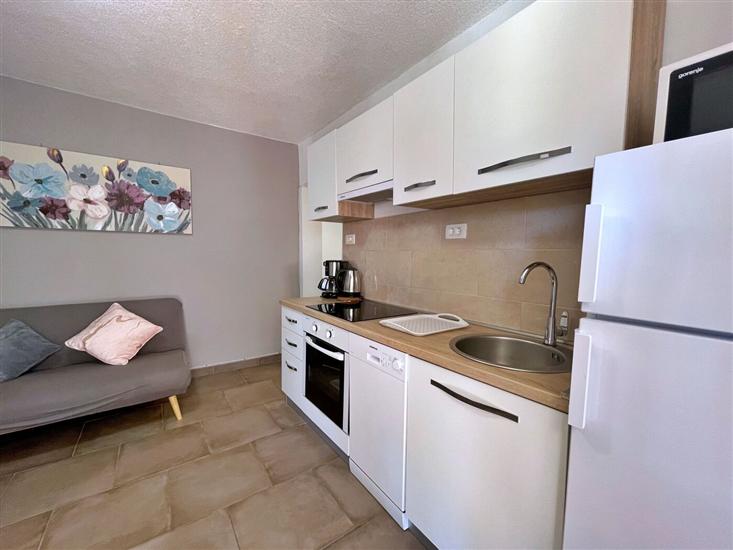 Apartment A1, for 5 persons