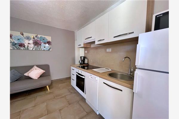 Apartment A1, for 5 persons