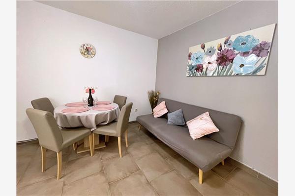 Apartment A1, for 5 persons
