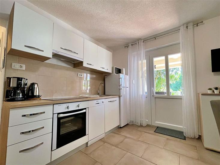 Apartment A1, for 5 persons