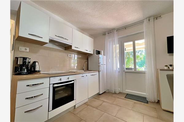 Apartment A1, for 5 persons