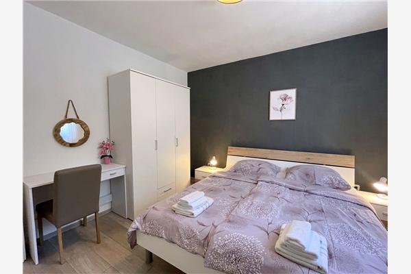 Apartment A1, for 5 persons