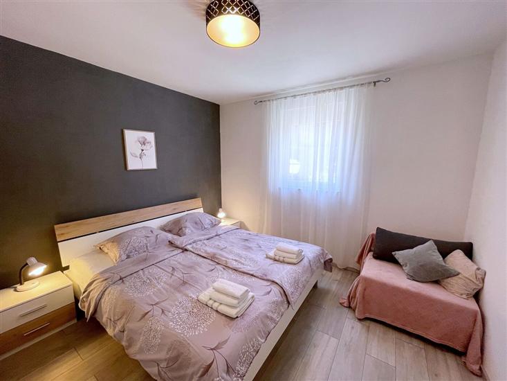 Apartment A1, for 5 persons
