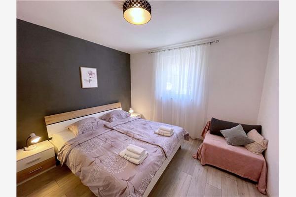 Apartment A1, for 5 persons