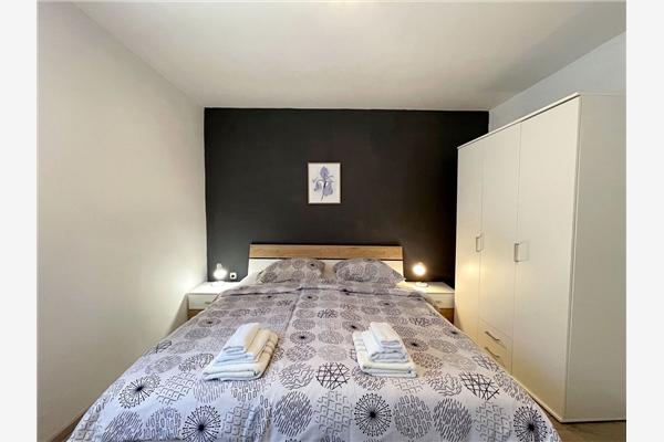 Apartment A1, for 5 persons