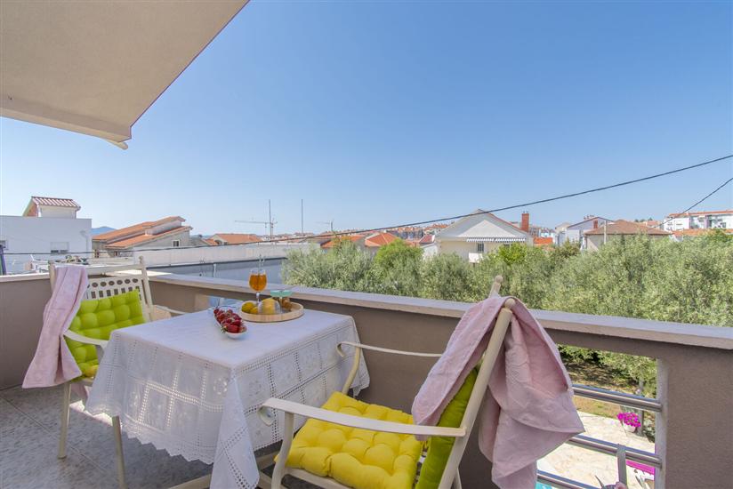 Apartment A1, for 6 persons