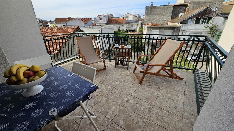House Brunac with parking