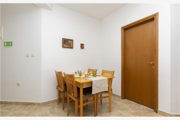 Apartment A2, for 3 persons