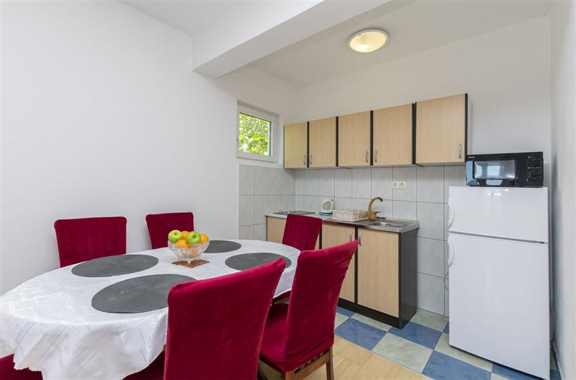 Apartment A4, for 4 persons