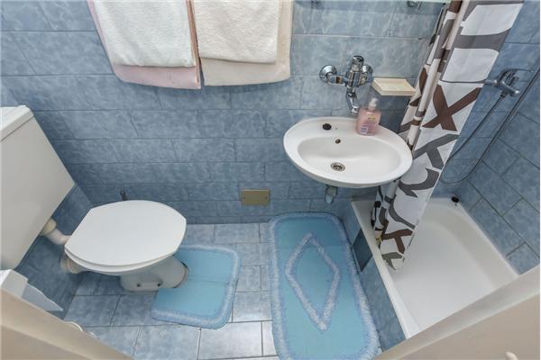 Apartment A2, for 7 persons