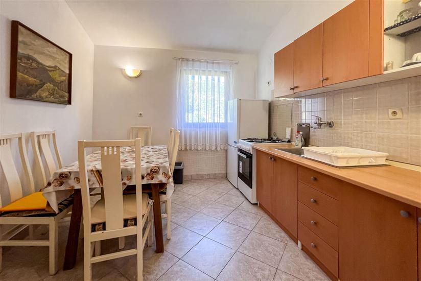 Apartment A1, for 5 persons