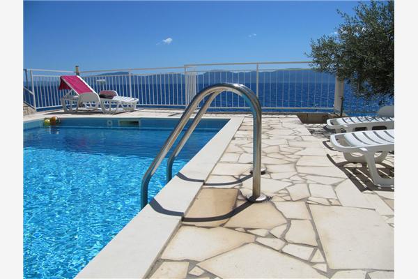 Room S1, for 2 persons