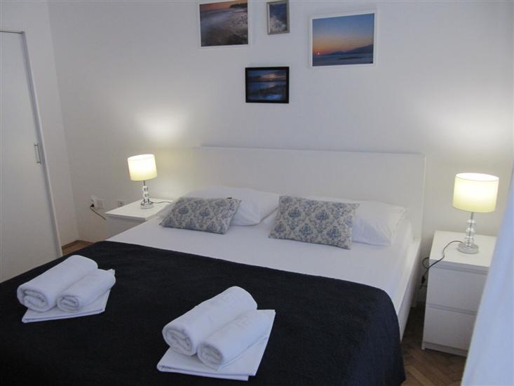 Room S6, for 2 persons