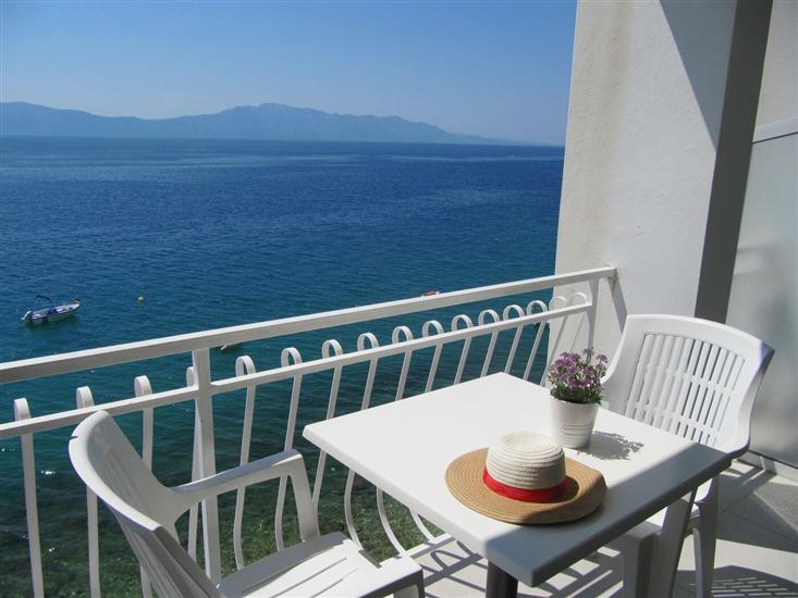 Room S6, for 2 persons