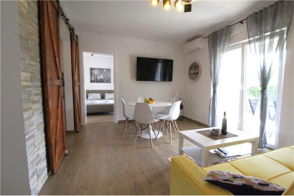 Apartment A1, for 5 persons