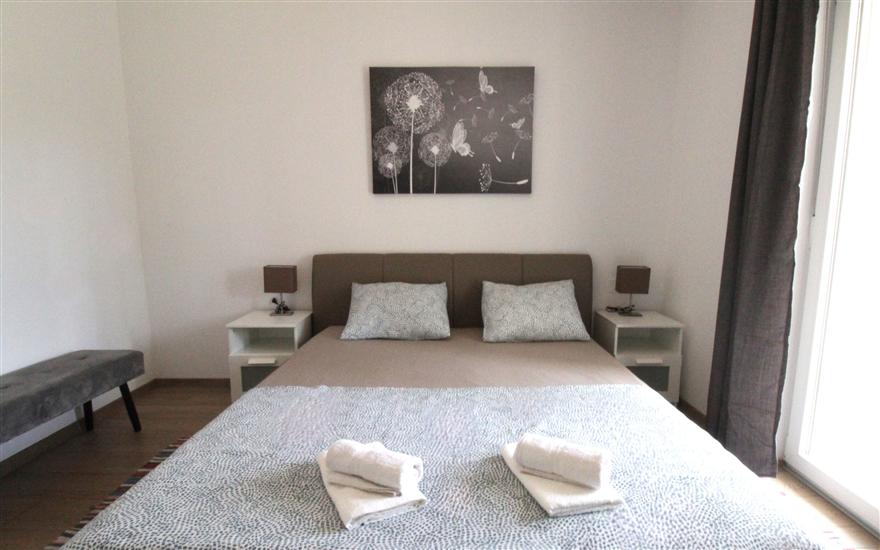 Apartment A1, for 5 persons