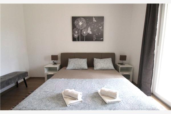 Apartment A1, for 5 persons
