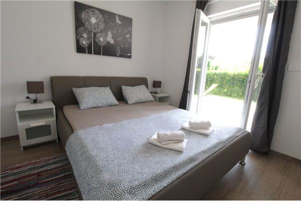 Apartment A1, for 5 persons