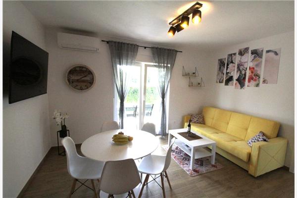 Apartment A1, for 5 persons