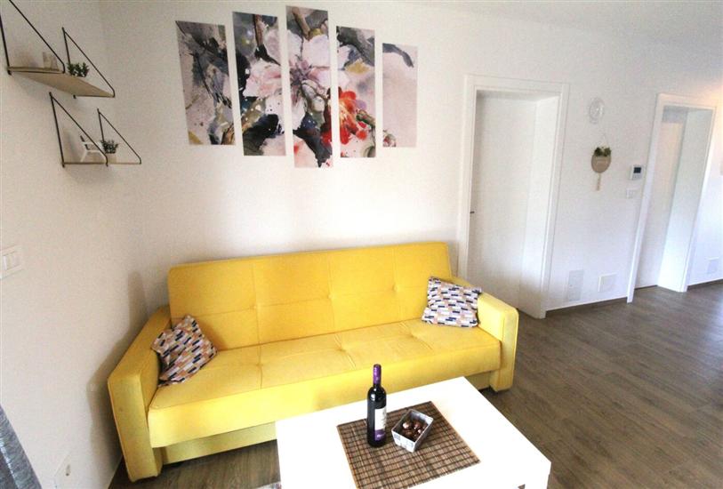 Apartment A1, for 5 persons