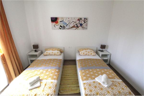 Apartment A1, for 5 persons