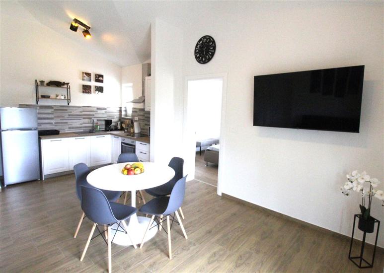 Apartment A1, for 5 persons