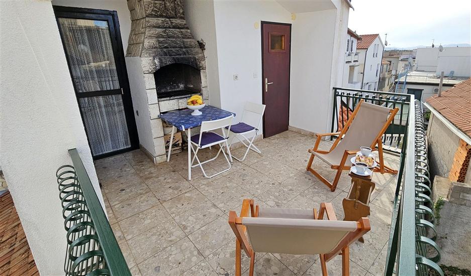 House Brunac with parking