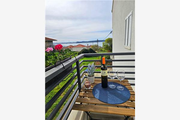 Room S1, for 2 persons