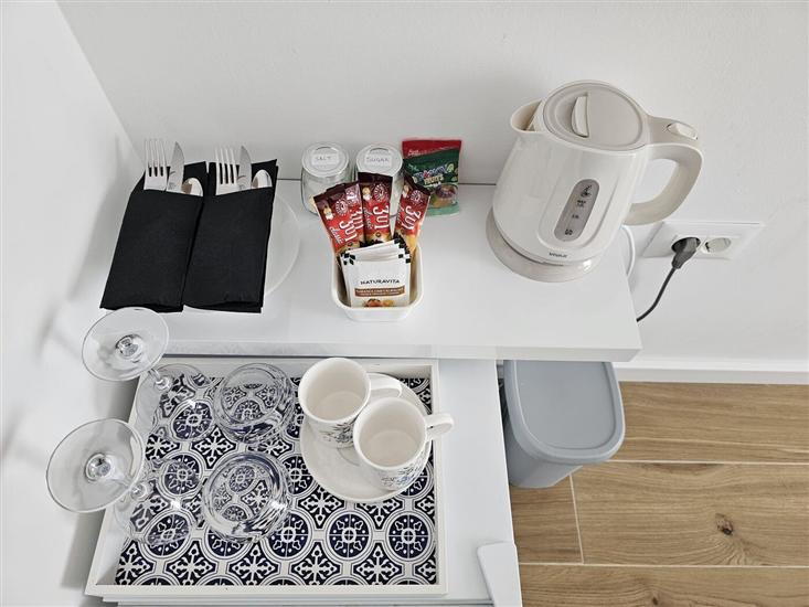 Room S1, for 2 persons