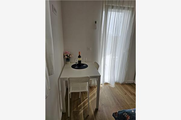 Room S1, for 2 persons