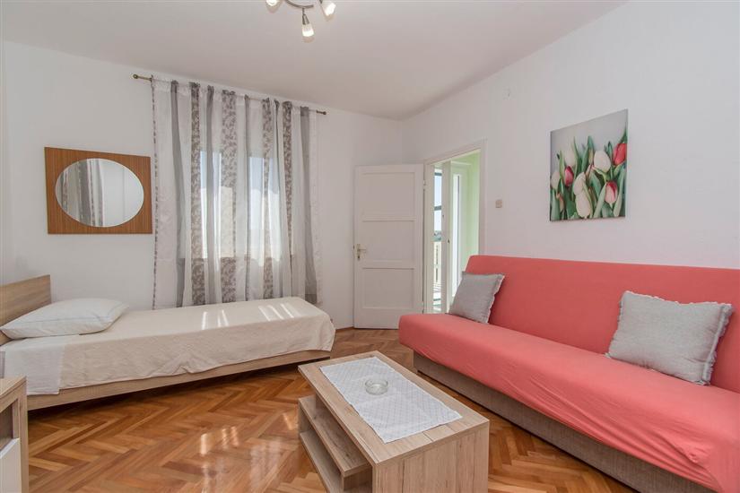 Apartment A1, for 6 persons
