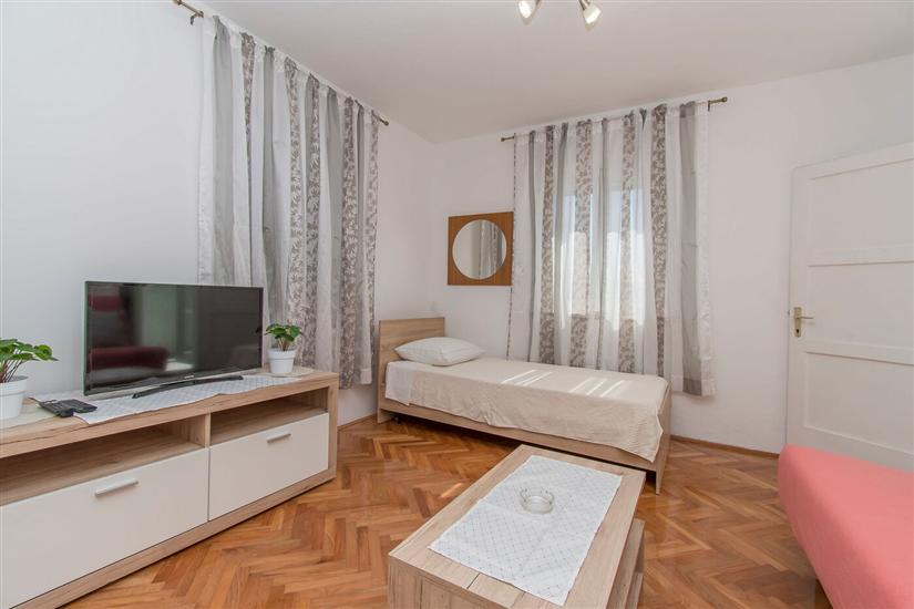 Apartment A1, for 6 persons