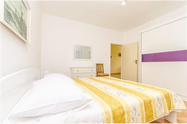 Apartment A1, for 6 persons