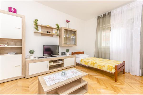 Apartment A1, for 6 persons