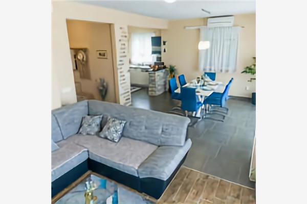 Apartment A1, for 6 persons