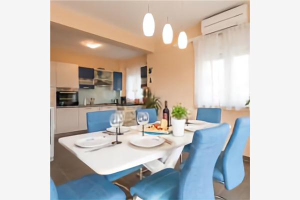 Apartment A1, for 6 persons