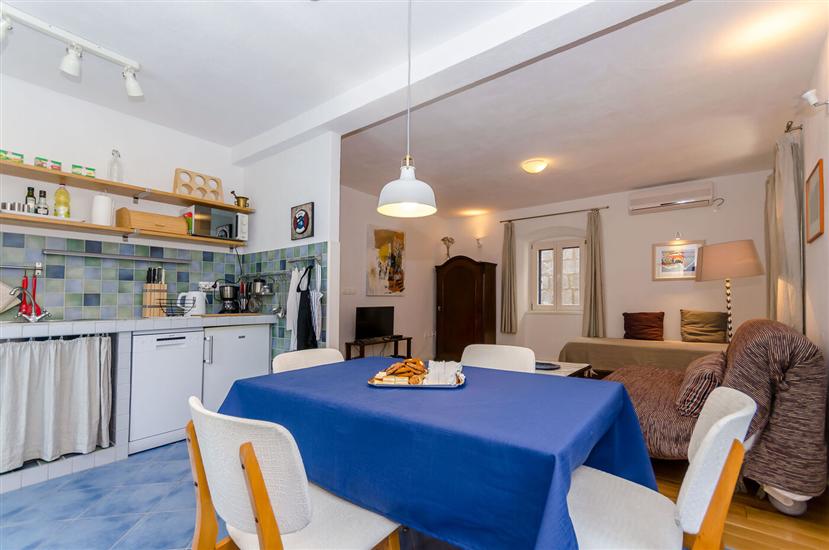 Apartment A1, for 3 persons