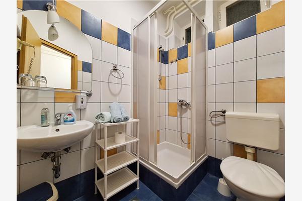 Room S1, for 2 persons