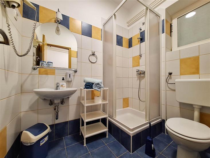 Room S2, for 2 persons