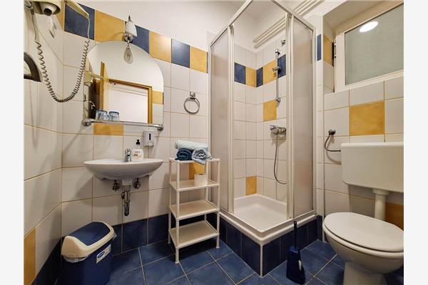 Room S2, for 2 persons