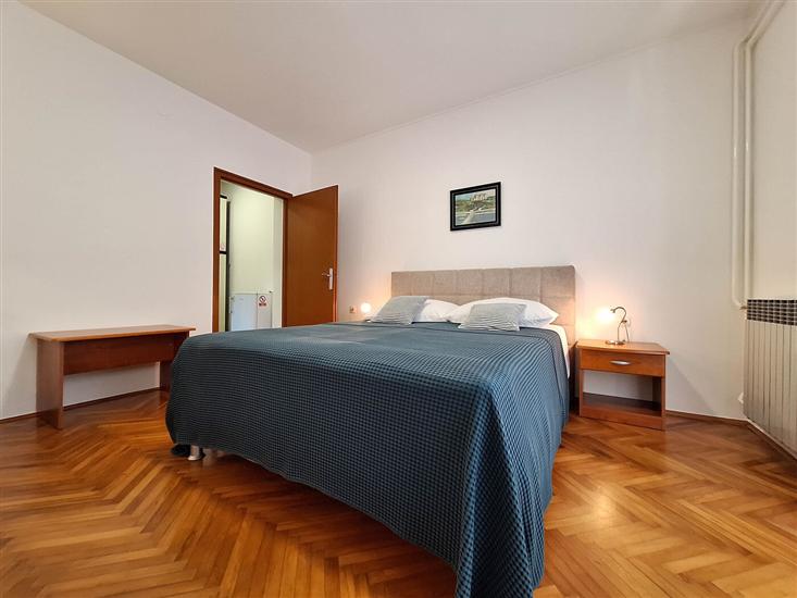 Room S3, for 2 persons