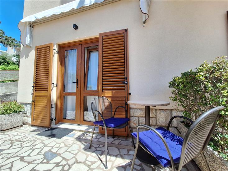 Room S3, for 2 persons